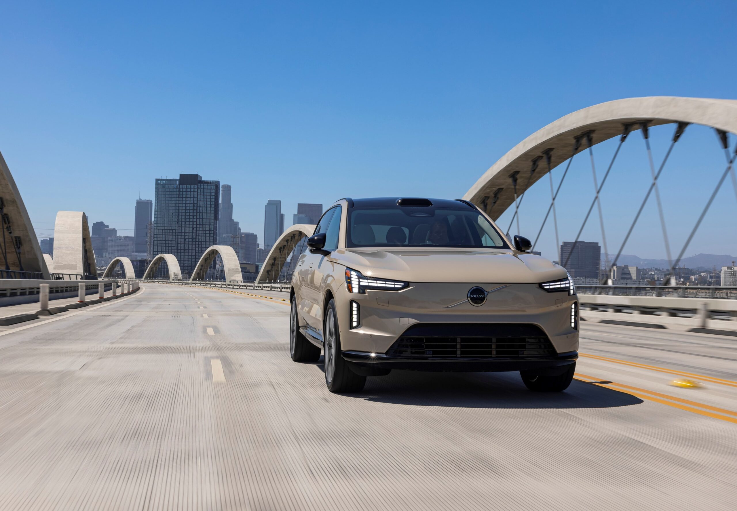 2026 Volvo EX90