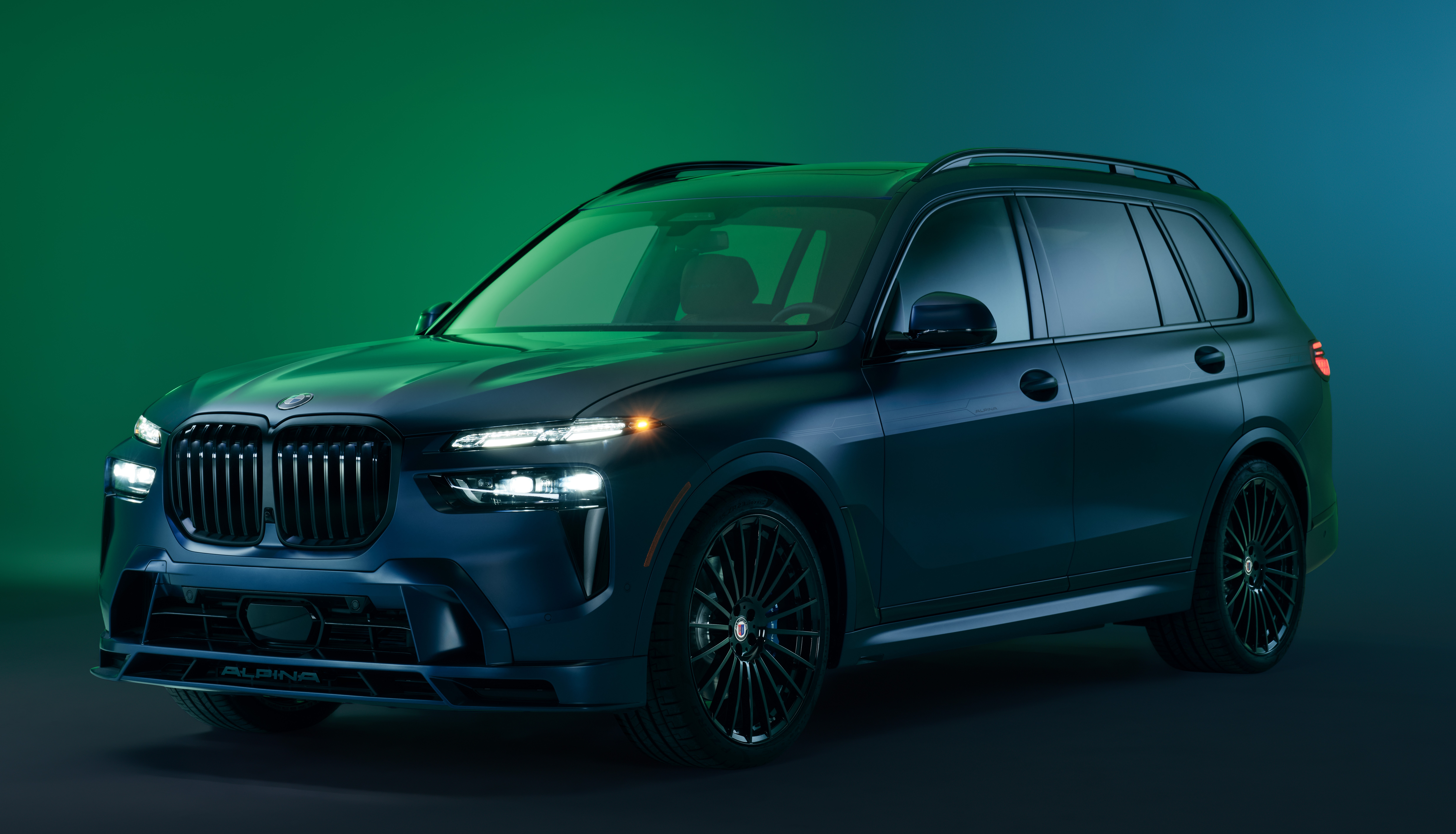 2026 BMW Alpina XB7 Manufaktur