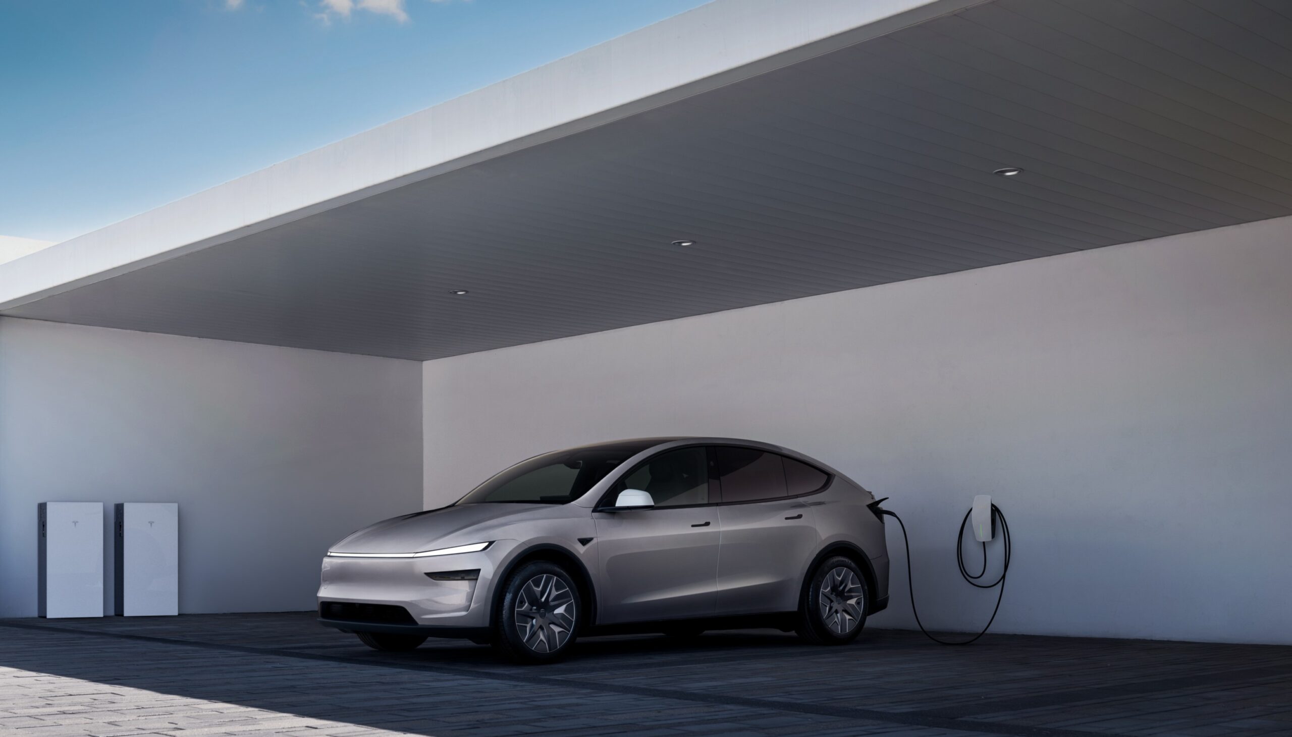 Tesla Model Y L