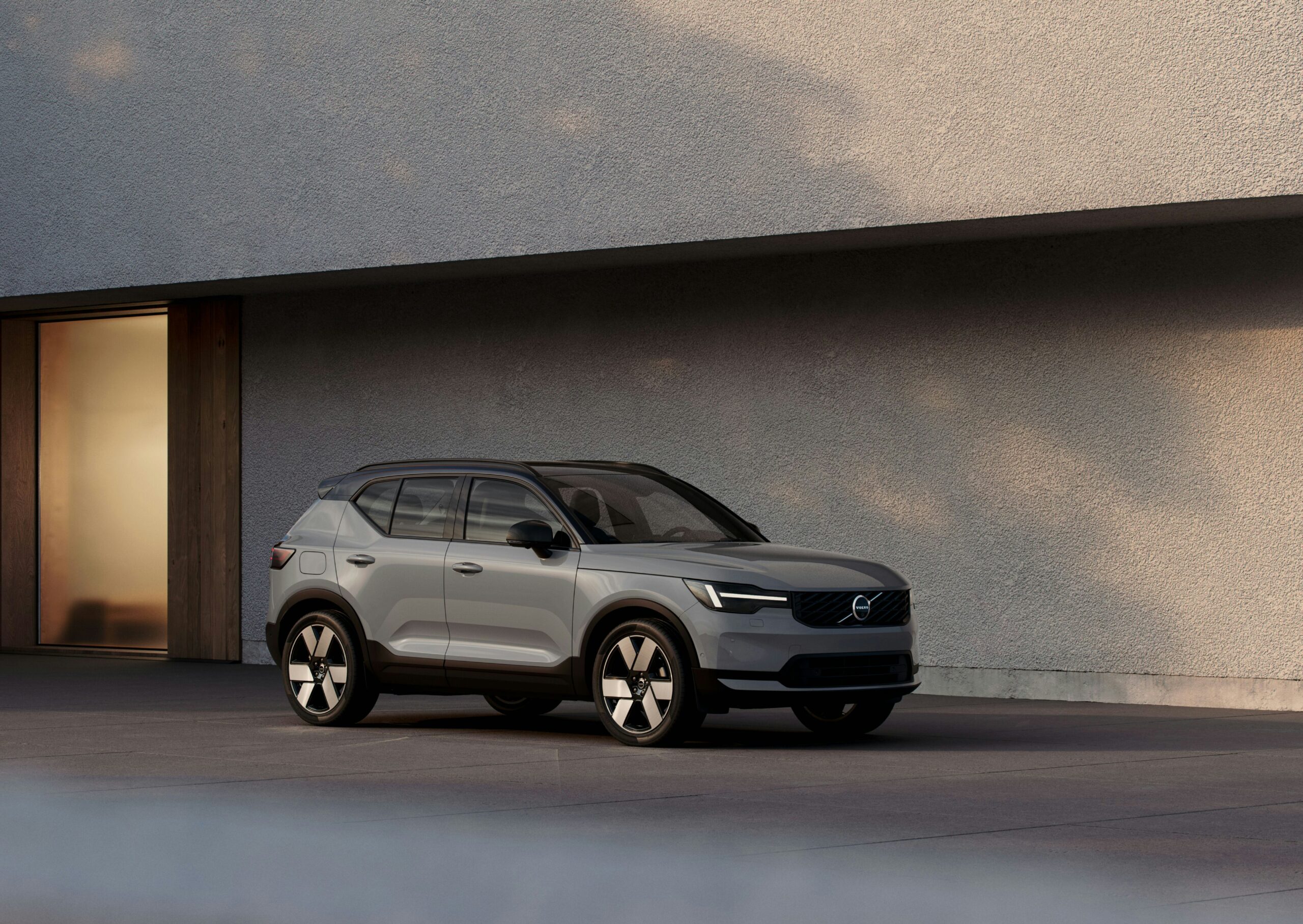 2028 Volvo XC40