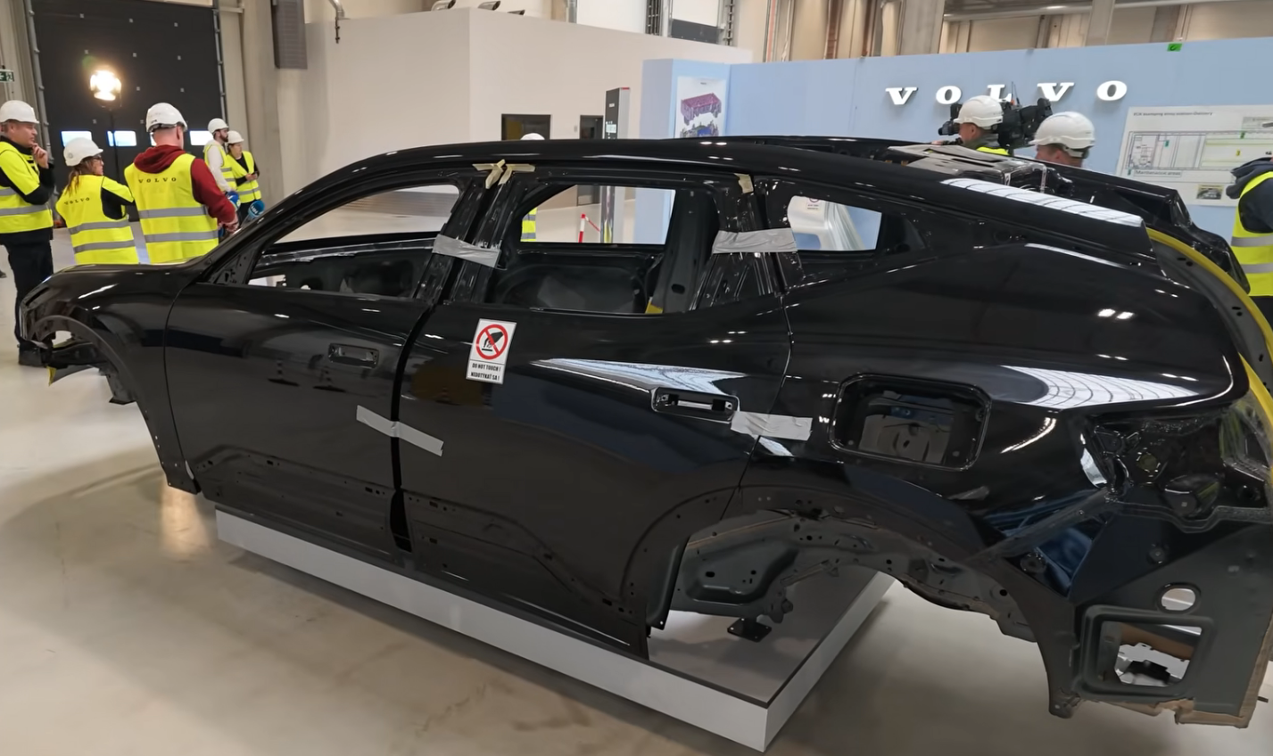 2028 Volvo EX50